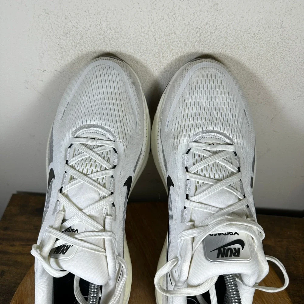 Nike Air Zoom Vomero 18 Mens Running Shoes White Black HM6803-101 Size 11.5